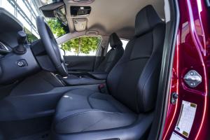 Toyota Venza Hybrid LE 2020 года 